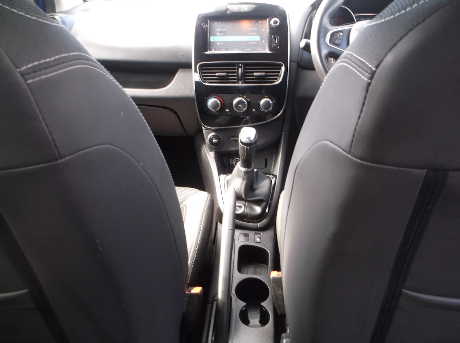 Used Renault Clio 2017 for sale - 77349804: Photo 18