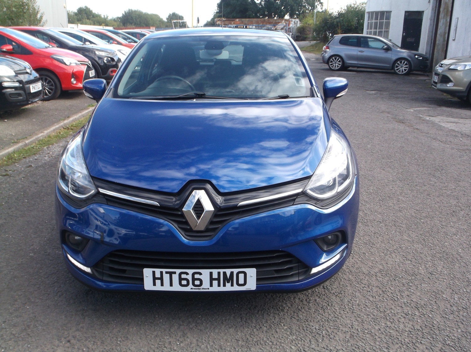 Used Renault Clio 2017 for sale - 77349804: Photo 3