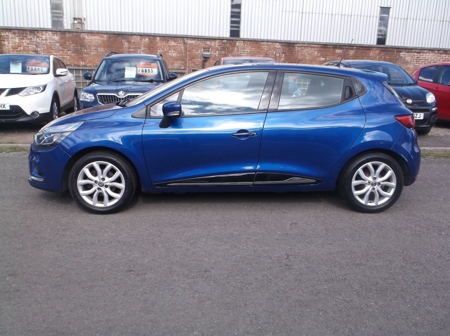 Used Renault Clio 2017 for sale - 77349804: Photo 5