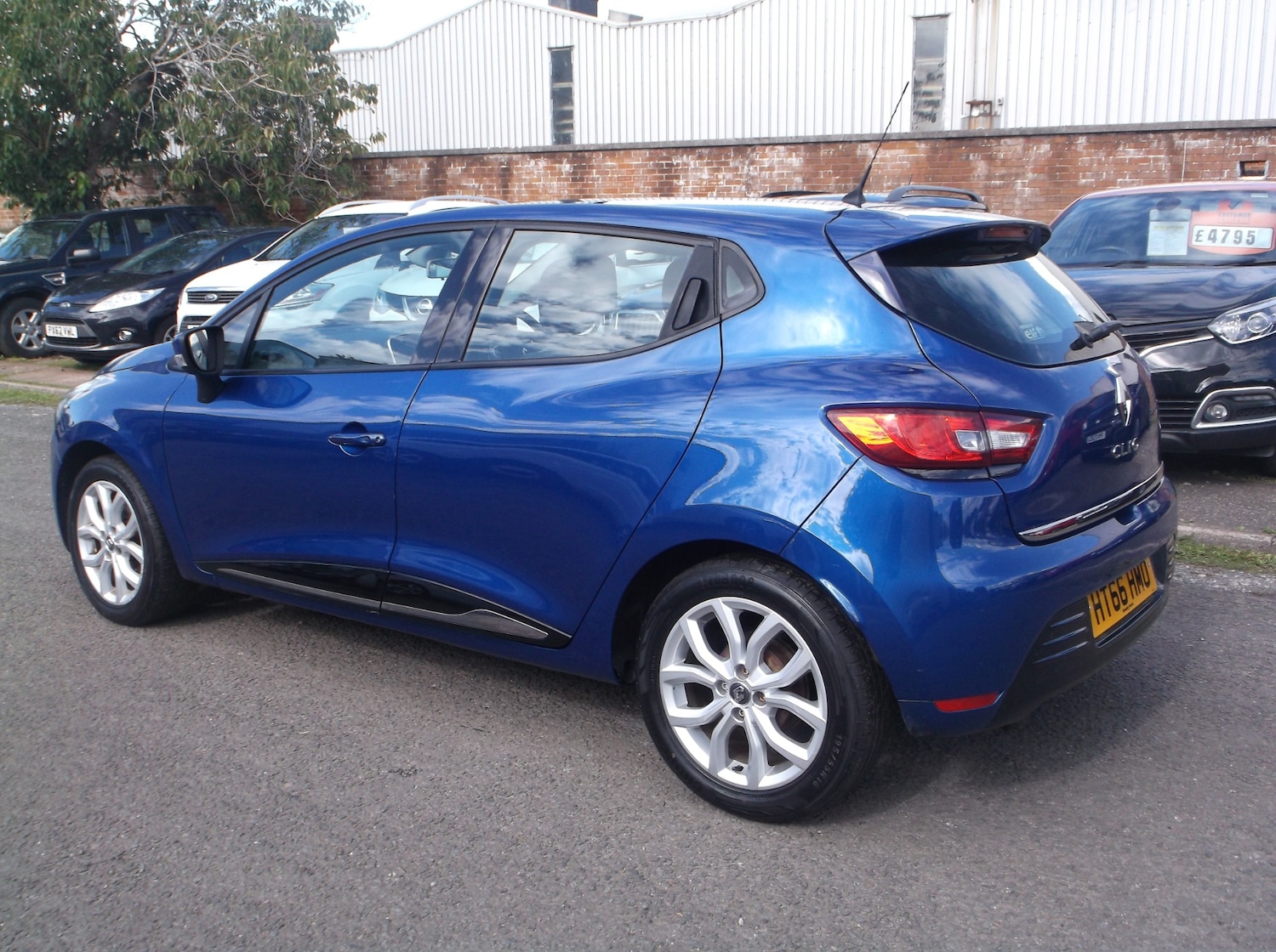 Used Renault Clio 2017 for sale - 77349804: Photo 6