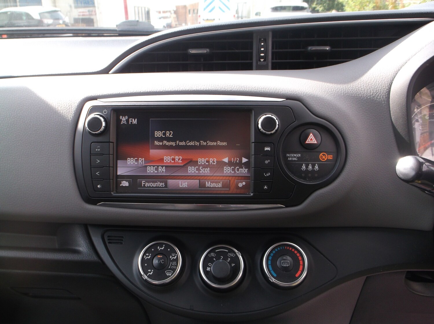 Used Toyota Yaris 2016 for sale - 75829341: Photo 21