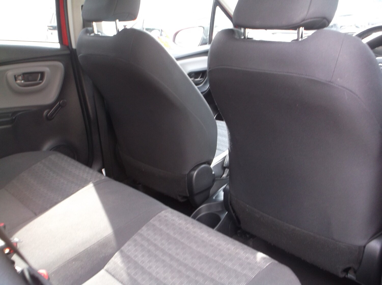 Used Toyota Yaris 2016 for sale - 75829341: Photo 32