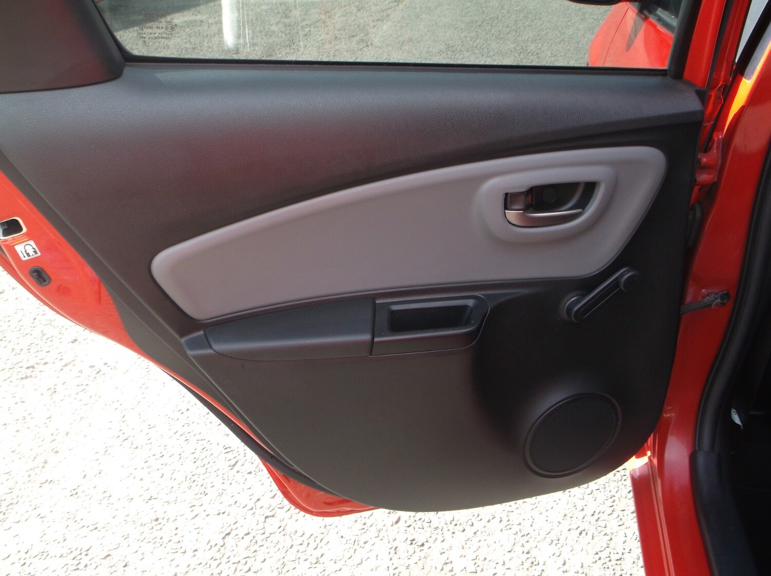 Used Toyota Yaris 2016 for sale - 75829341: Photo 38