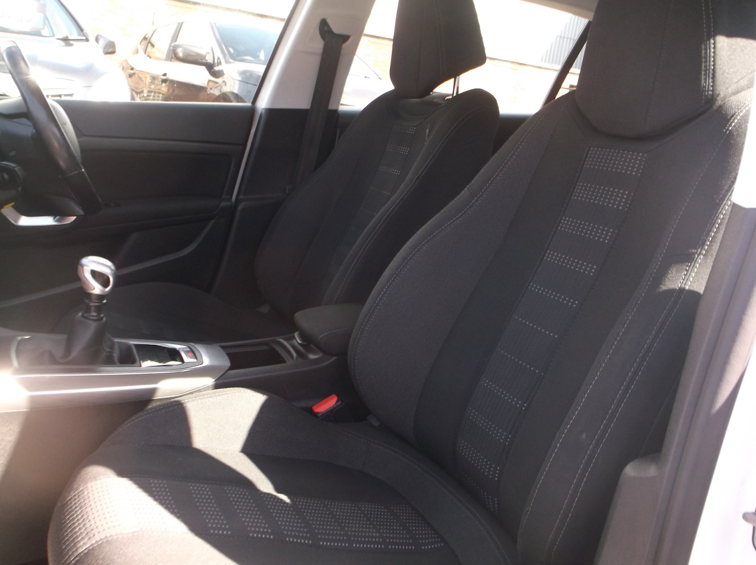 Used Peugeot 308 2016 for sale - 78211892: Photo 26