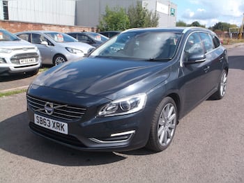Used Volvo V60 2014 for sale - 79703864: Photo