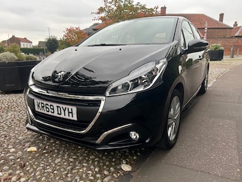 Used Peugeot 208 2019 for sale - 76245658: Photo