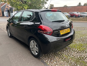 Used Peugeot 208 2019 for sale - 76245658: Photo