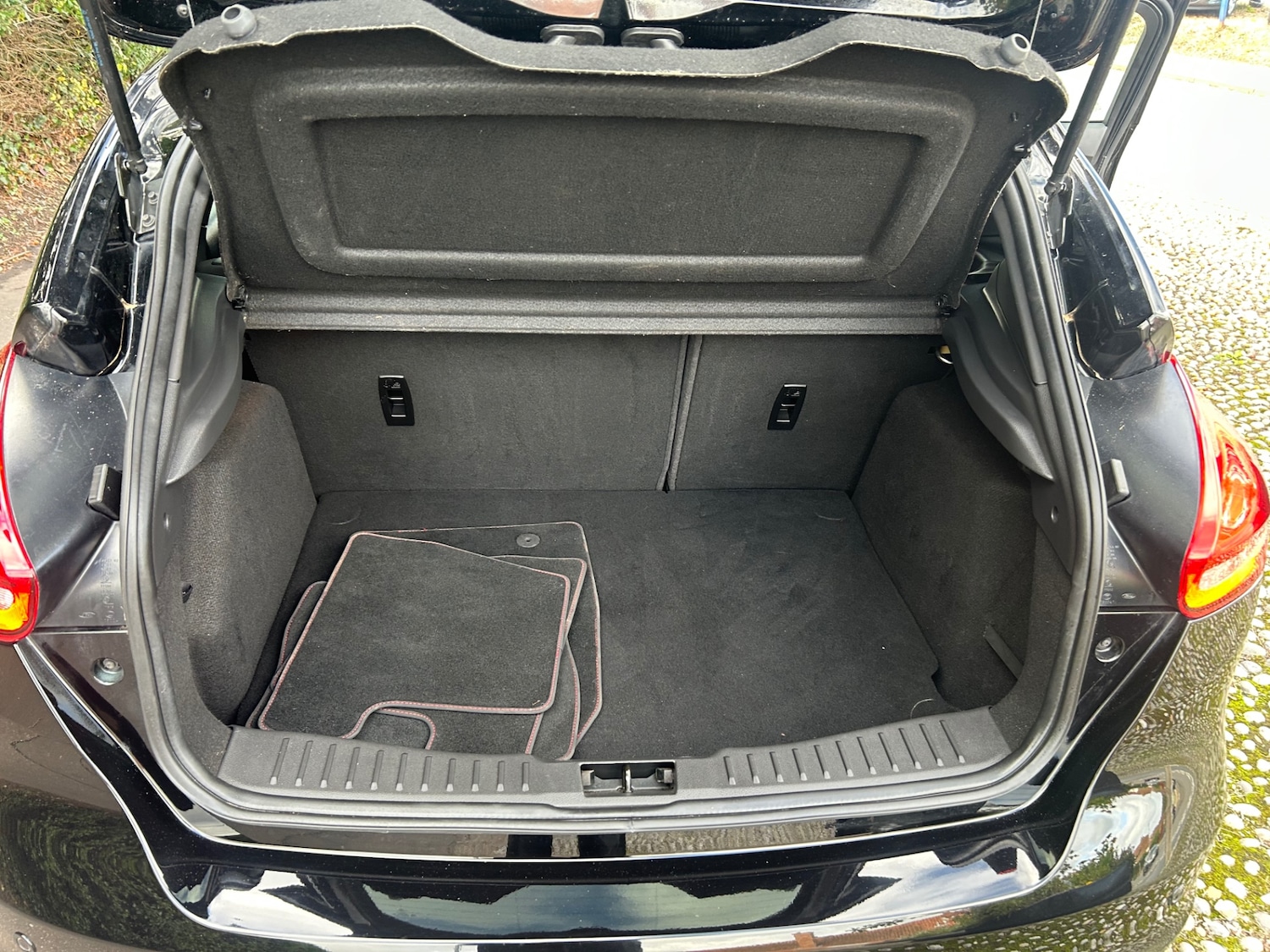 Used Ford Focus 2018 for sale - 76163375: Photo 11
