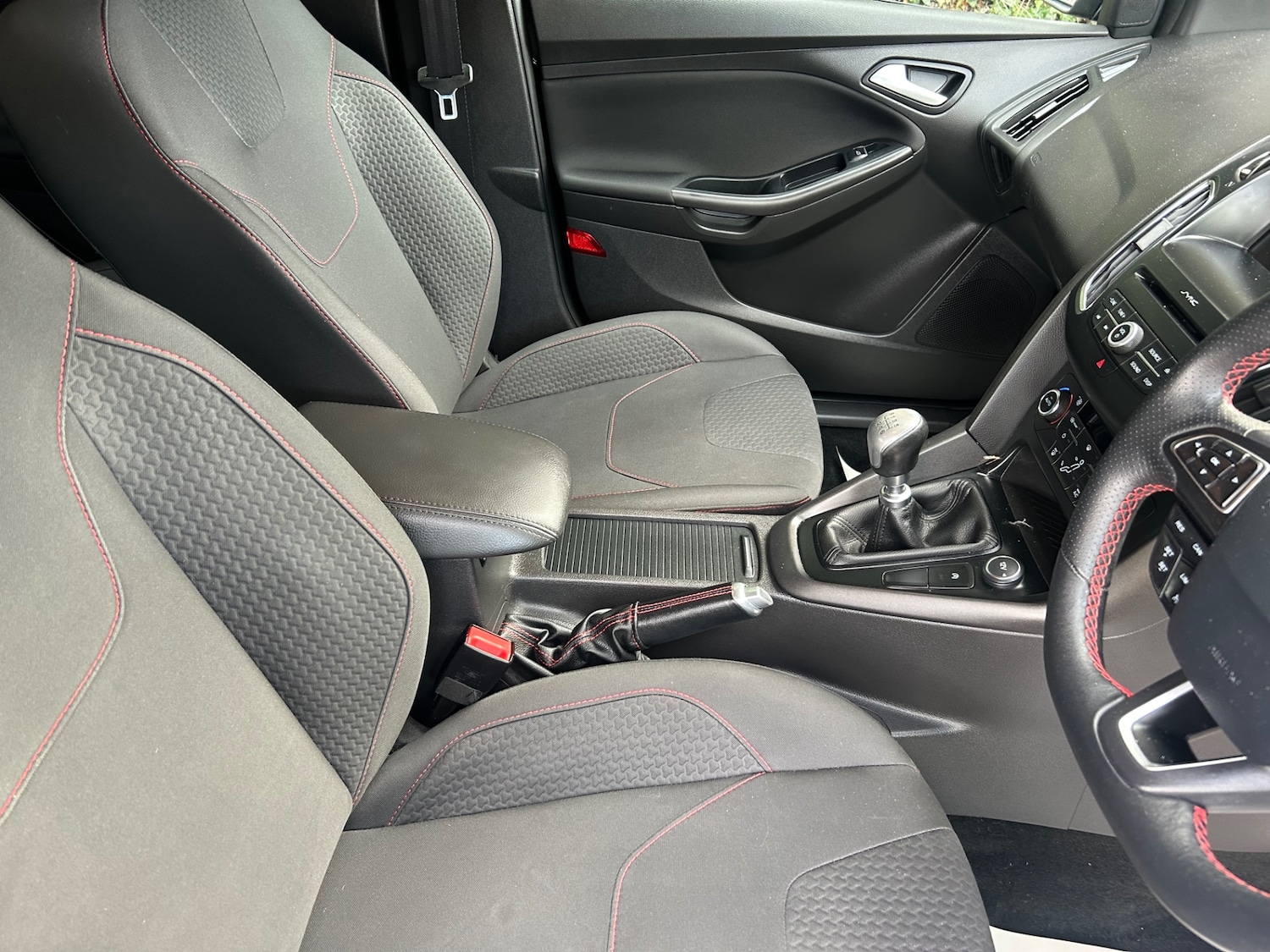 Used Ford Focus 2018 for sale - 76163375: Photo 9
