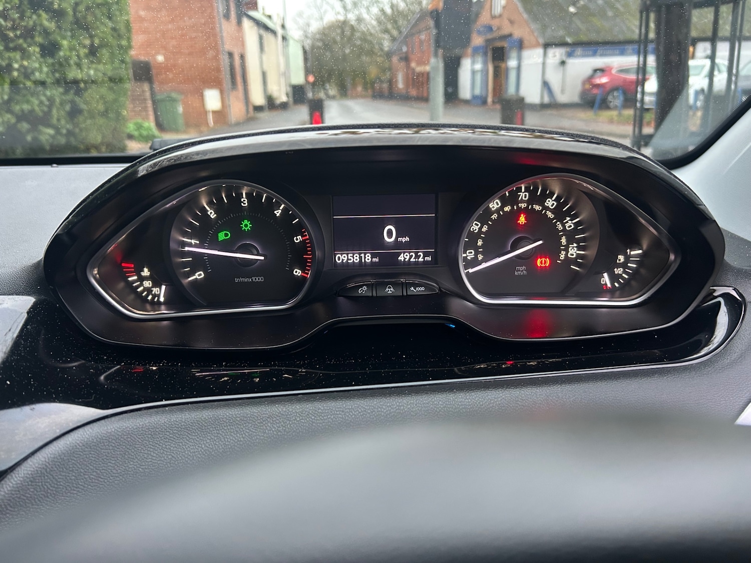 Used Peugeot 208 2013 for sale - 76590195: Photo 10