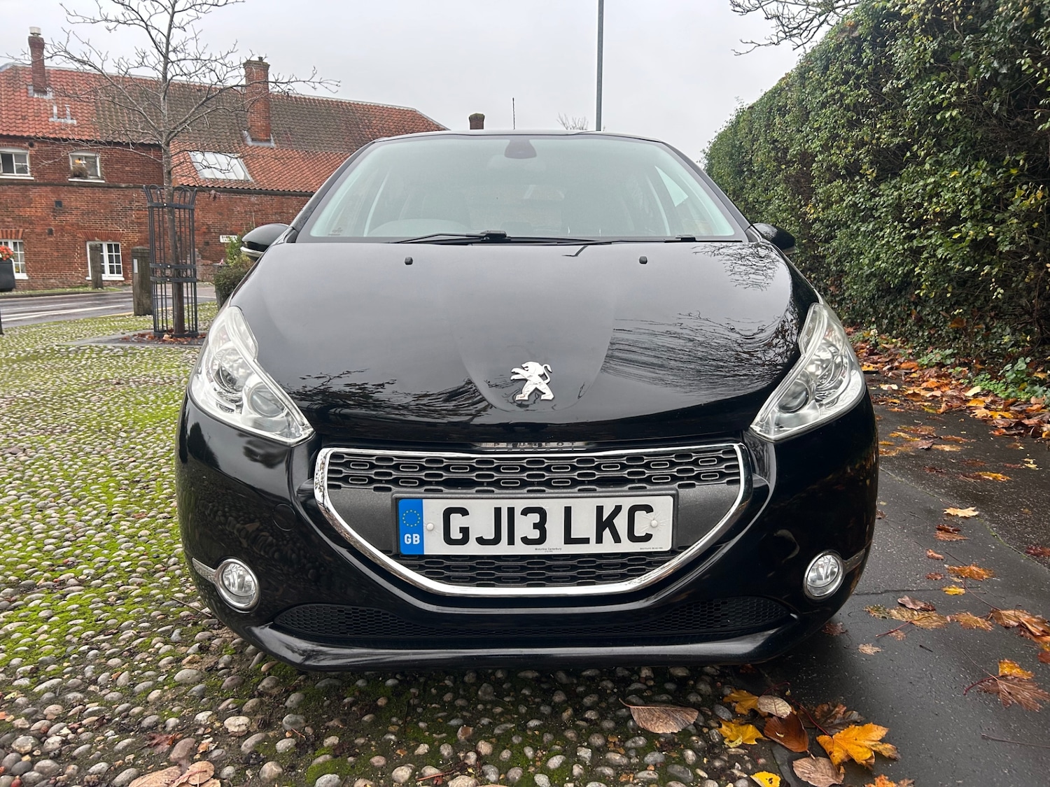 Used Peugeot 208 2013 for sale - 76590195: Photo 3