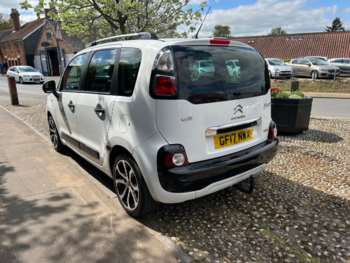 Used Citroen C3 Picasso 2017 for sale - 74457244: Photo