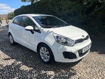 2015 (15) - 1.25 VR7 5dr