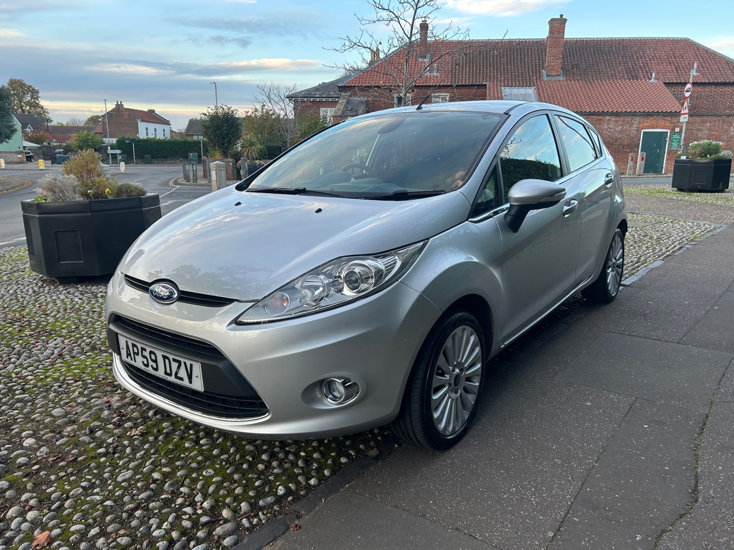 Used Ford Fiesta 2010 for sale - 76438436: Photo 1