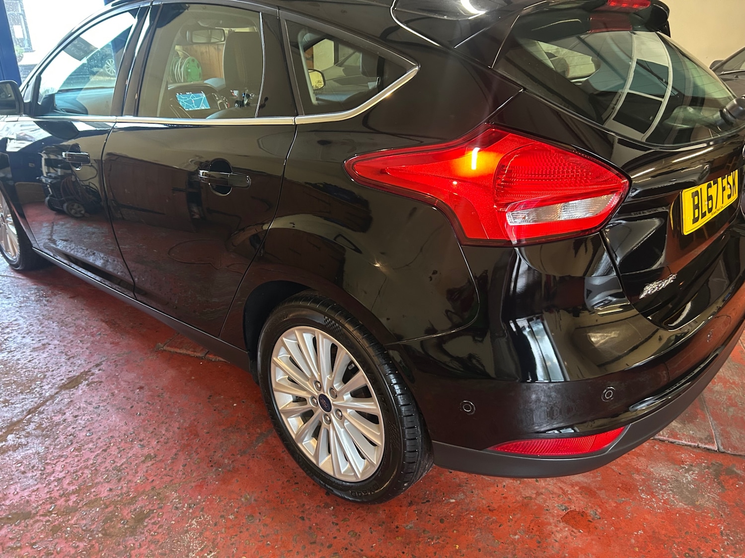 Used Ford Focus 2017 for sale - 77476829: Photo 2