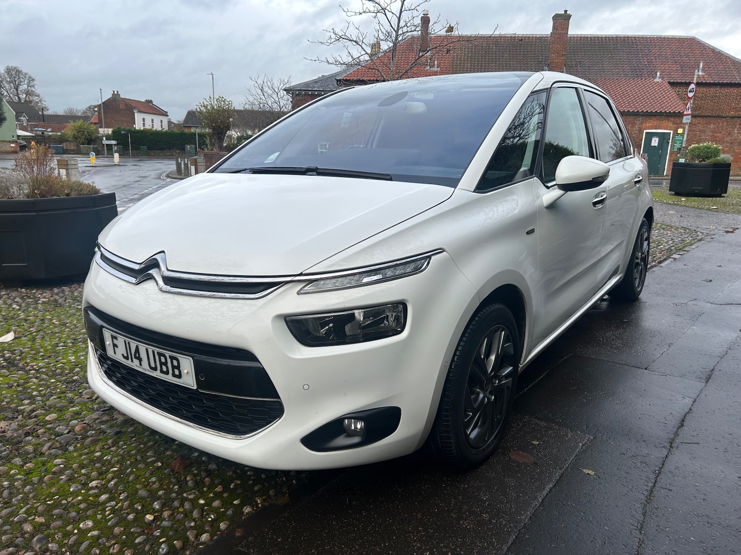 Used Citroen C4 Picasso 2014 for sale - 76739185: Photo 2