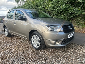 Used Dacia Sandero 2013 for sale - 78807042: Photo