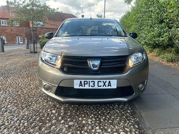 Used Dacia Sandero 2013 for sale - 78807042: Photo