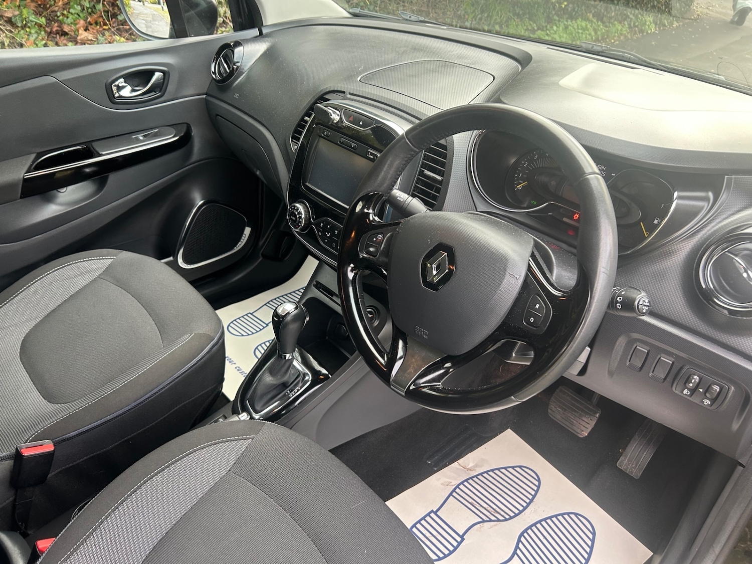 Used Renault Captur 2014 for sale - 76847675: Photo 8