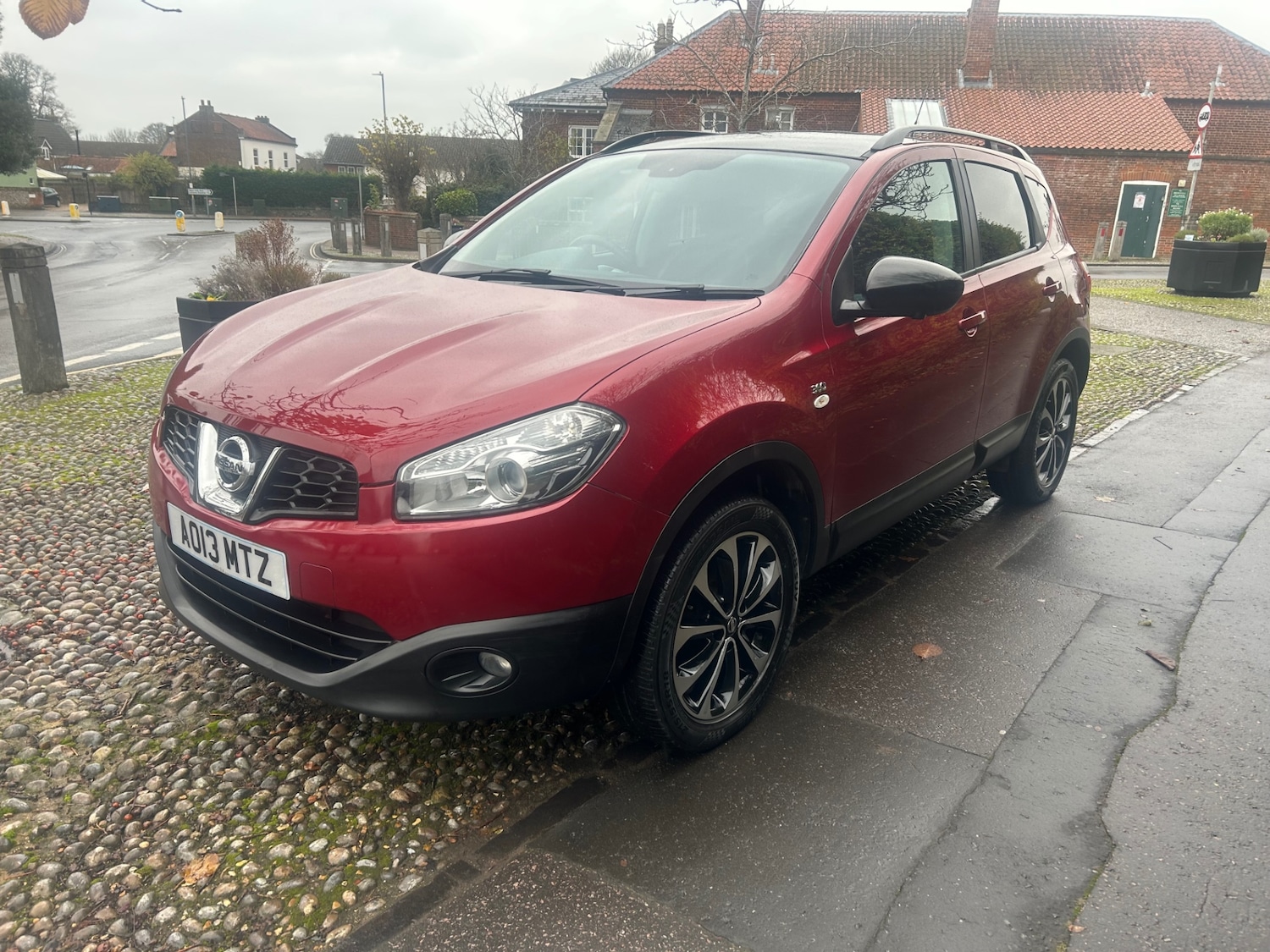 Used Nissan Qashqai 2013 for sale - 76808379: Photo 2