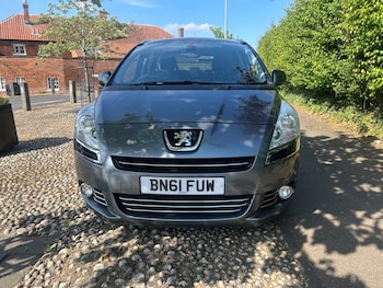 Used Peugeot 5008 2011 for sale - 78468317: Photo