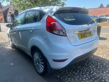 Used Ford Fiesta 2013 for sale - 78986387: Photo