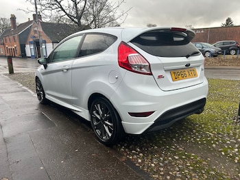 Used Ford Fiesta 2016 for sale - 77609689: Photo