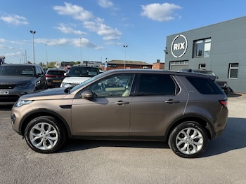 Used Land Rover Discovery Sport 2015 for sale - 78818551: Photo