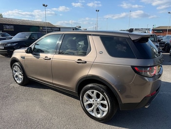 Used Land Rover Discovery Sport 2015 for sale - 78818551: Photo