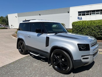 Used Land Rover Defender 2022 for sale - 75206320: Photo