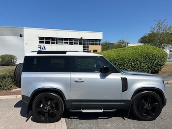 Used Land Rover Defender 2022 for sale - 75206320: Photo