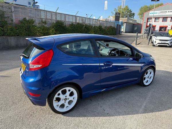 Used Ford Fiesta 2010 for sale - 76105401: Photo 10