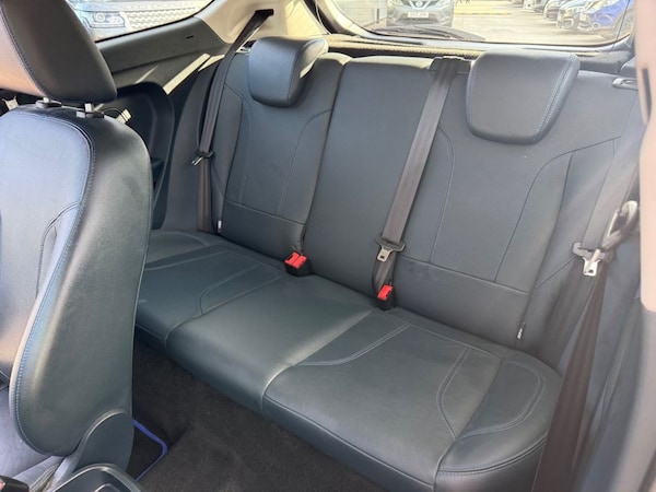 Used Ford Fiesta 2010 for sale - 76105401: Photo 38