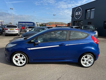Used Ford Fiesta 2010 for sale - 76105401: Photo