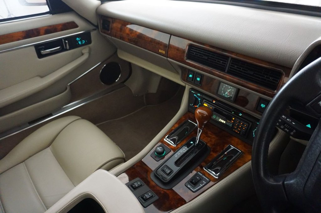 Used Jaguar XJS 1996 for sale - 76376270: Photo 31