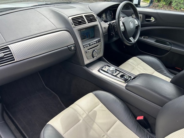 Used Jaguar XK 2011 for sale - 74494230: Photo 24