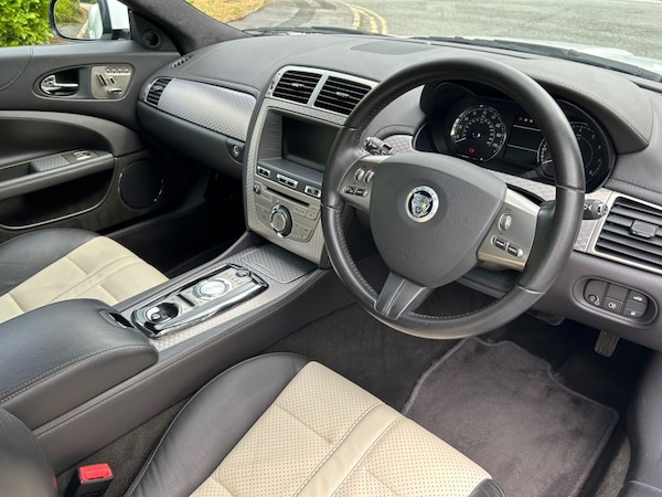 Used Jaguar XK 2011 for sale - 74494230: Photo 29