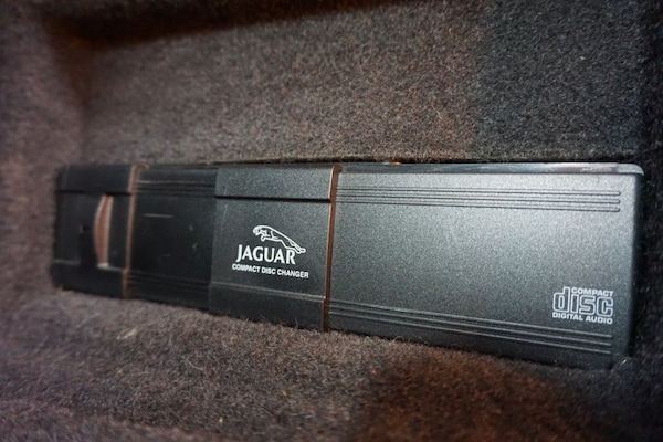 Used Jaguar XKR 2005 for sale - 74884305: Photo 12