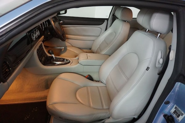 Used Jaguar XKR 2005 for sale - 74884305: Photo 27