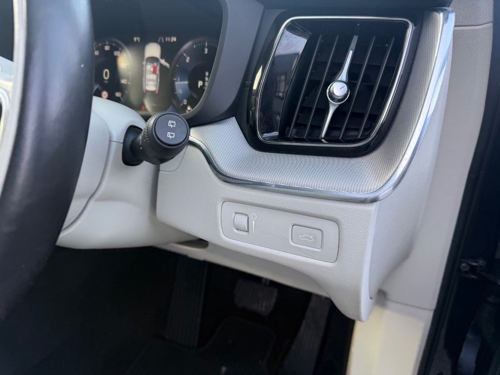 Used Volvo XC60 2020 for sale - 76768350: Photo 20