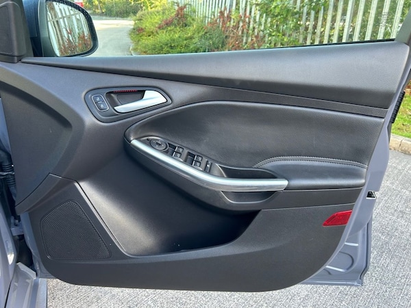 Used Ford Focus 2015 for sale - 76148057: Photo 26
