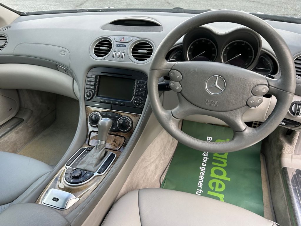 Used Mercedes-Benz SL 2006 for sale - 76500962: Photo 30