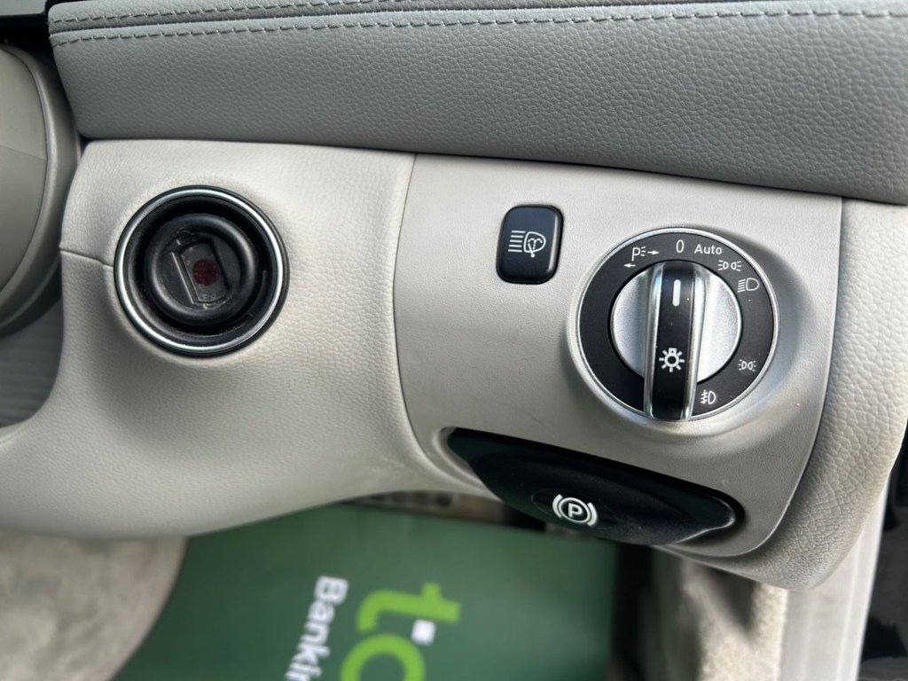 Used Mercedes-Benz SL 2006 for sale - 76500962: Photo 31