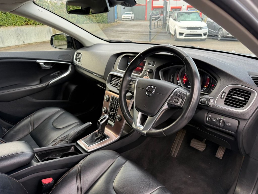 Used Volvo V40 Cross Country 2018 for sale - 77111250: Photo 14