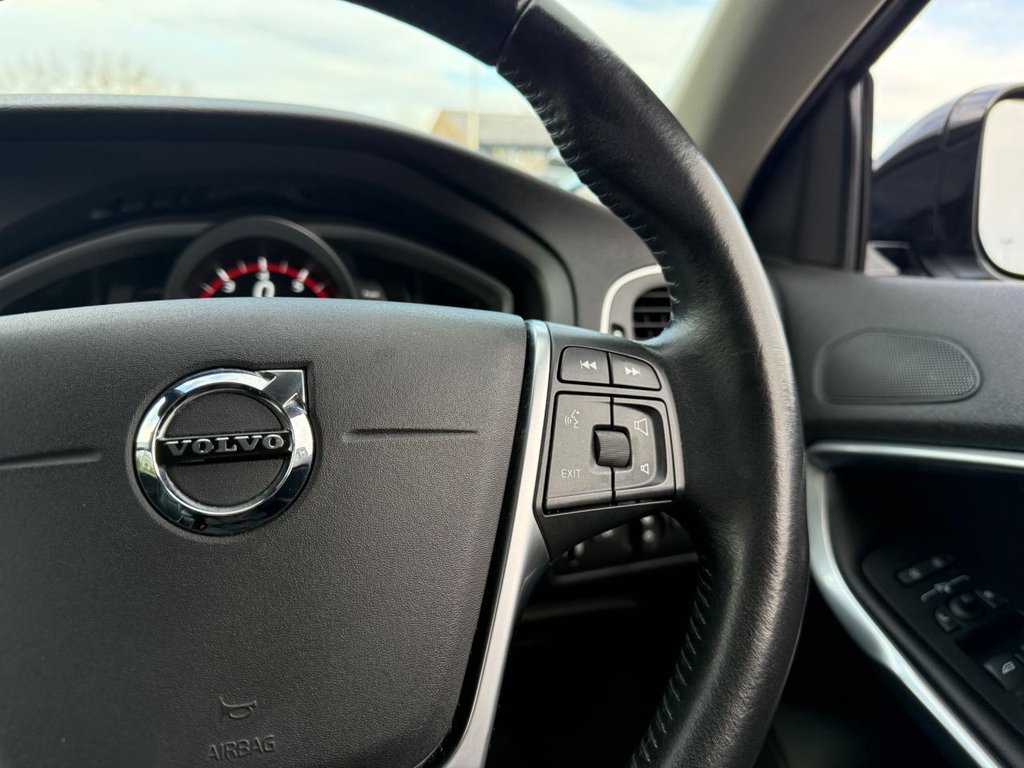 Used Volvo V40 Cross Country 2018 for sale - 77111250: Photo 16