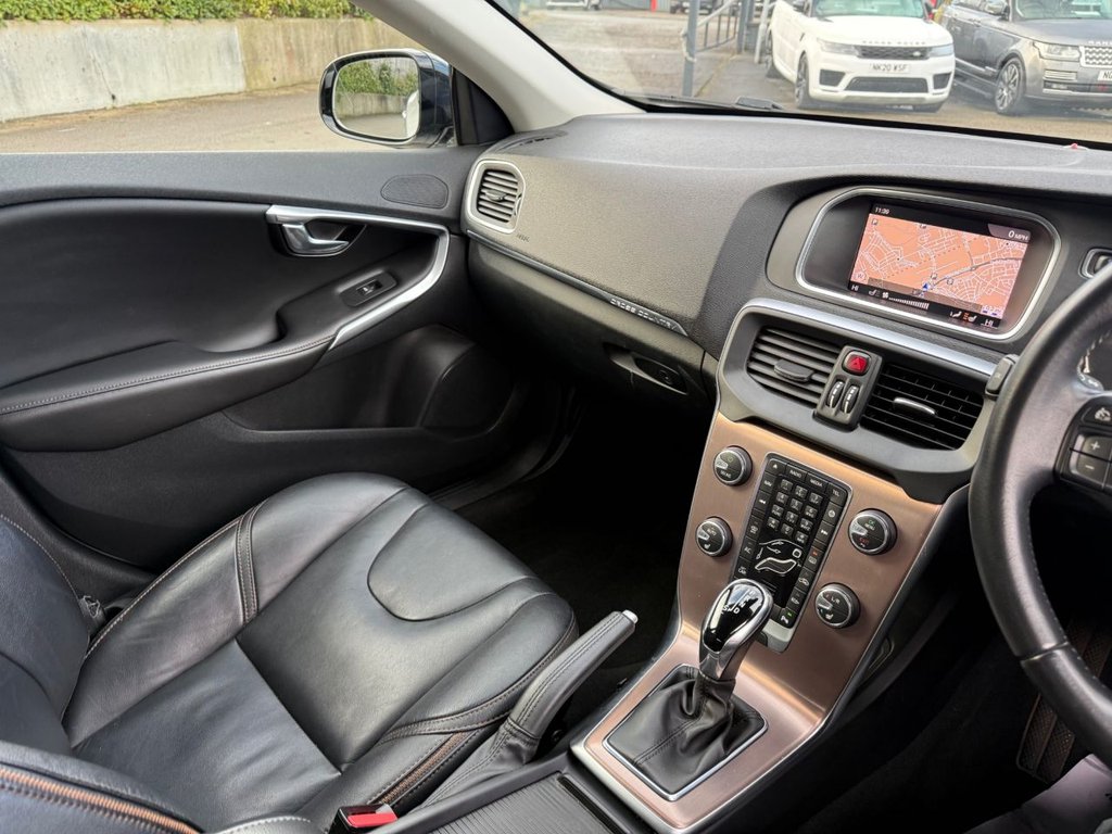 Used Volvo V40 Cross Country 2018 for sale - 77111250: Photo 24