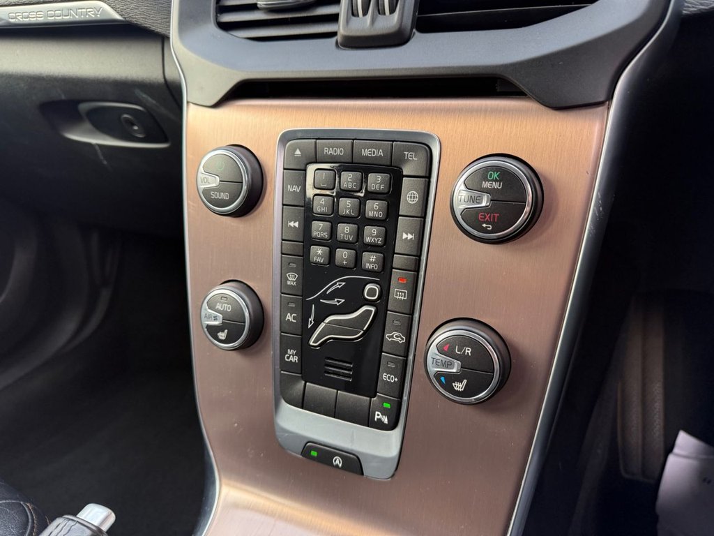 Used Volvo V40 Cross Country 2018 for sale - 77111250: Photo 25