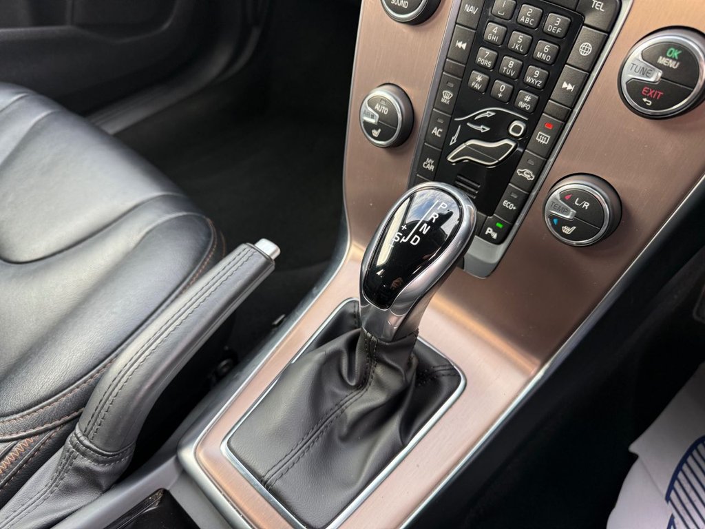 Used Volvo V40 Cross Country 2018 for sale - 77111250: Photo 26