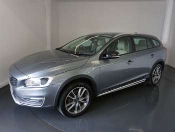 Used Volvo V60 Cross Country 2017 for sale - 74517067: Photo