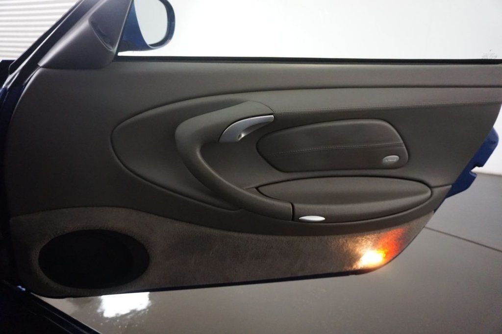 Used Porsche 911 2004 for sale - 77879332: Photo 25